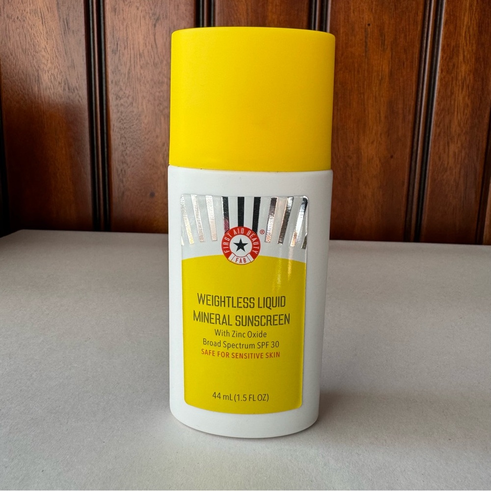 FAB Weightless Liquid Mineral Sunscreen